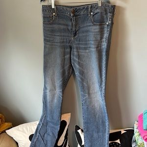 American Eagle Women’s Jeans Size 16